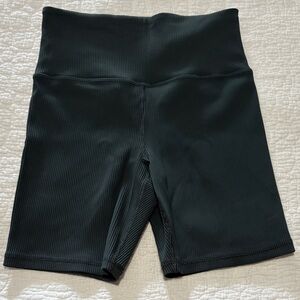 Athleta elation 7” dark gray Ribbed Bike Shorts